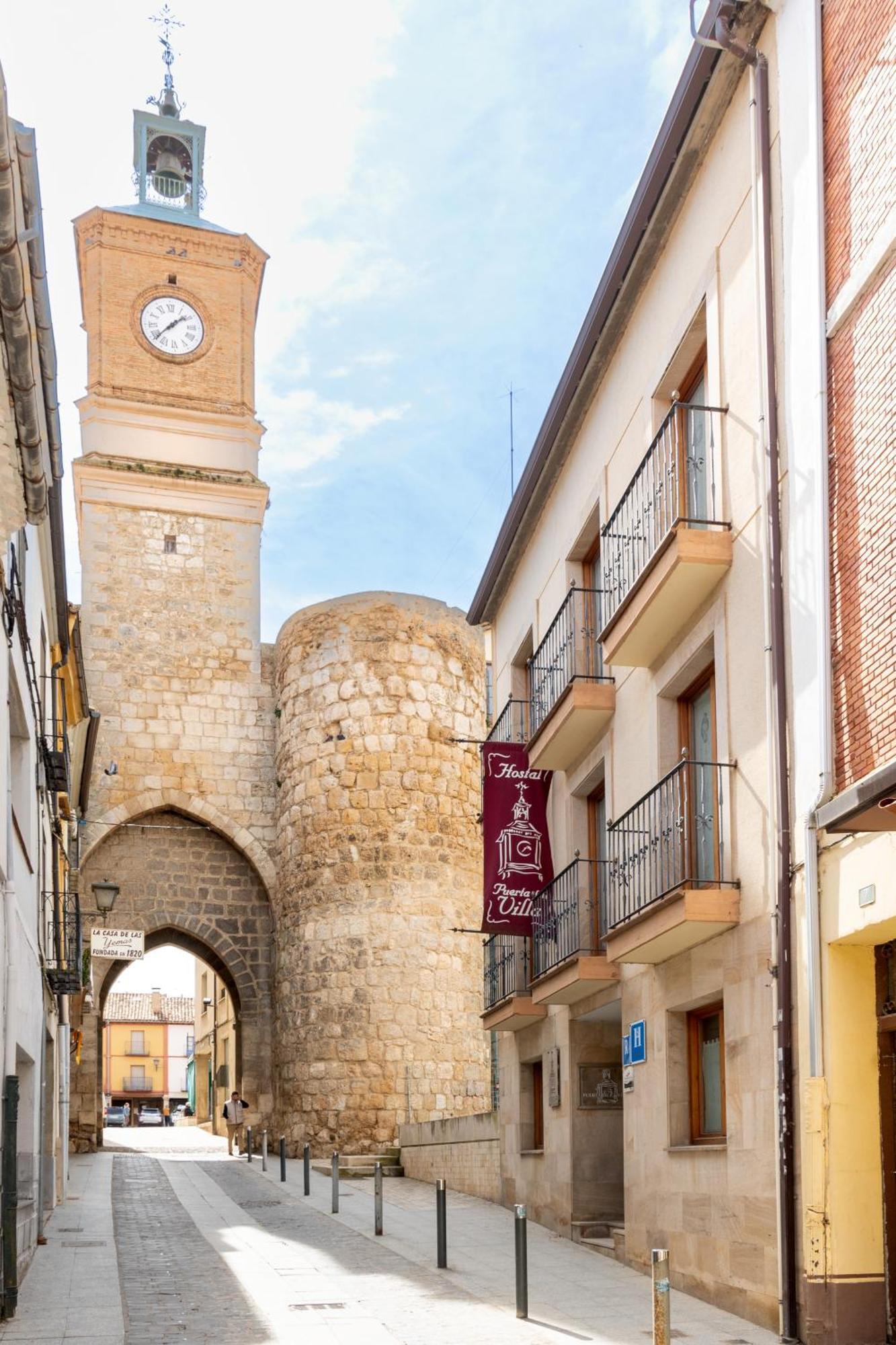Hostal Sin Recep24H Puerta De La Villa - Pet Friendly & Restaurante Almazán 외부 사진