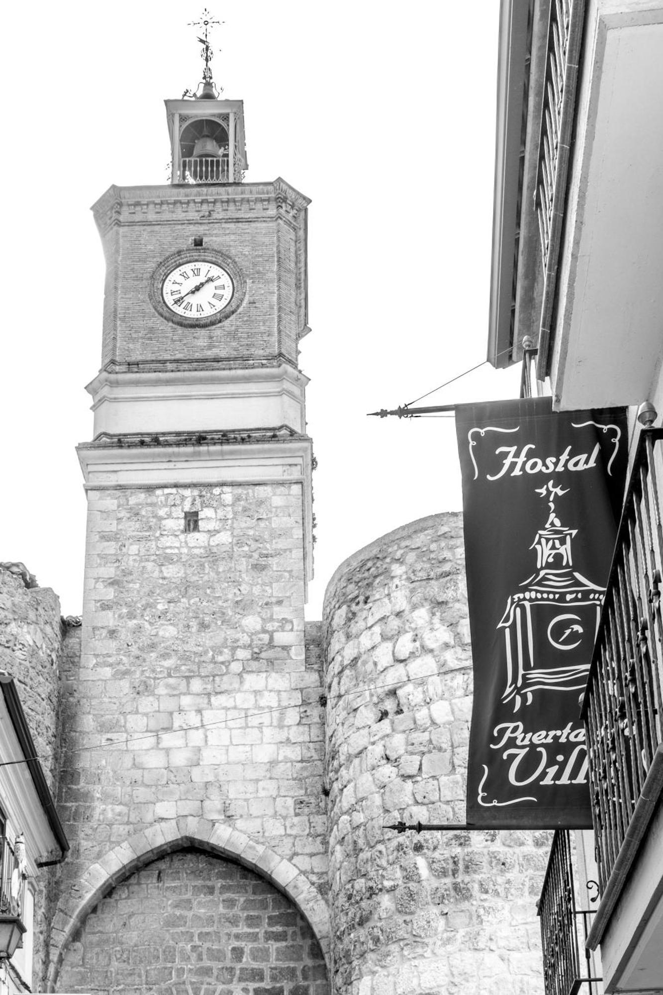 Hostal Sin Recep24H Puerta De La Villa - Pet Friendly & Restaurante Almazán 외부 사진